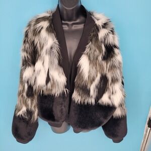 Curve Market Faux Fur Jacket Plus Size Cropped Bomber Mixed Print Mob statement